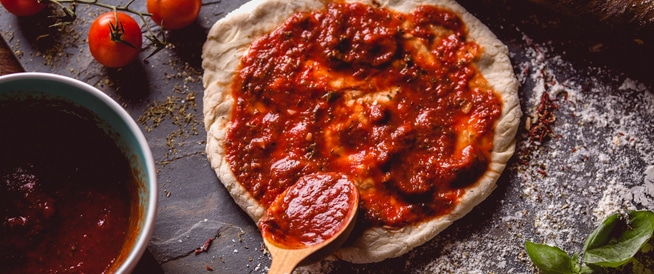 طريقة عمل صلصة البيتزا اللذيذة الأصلية