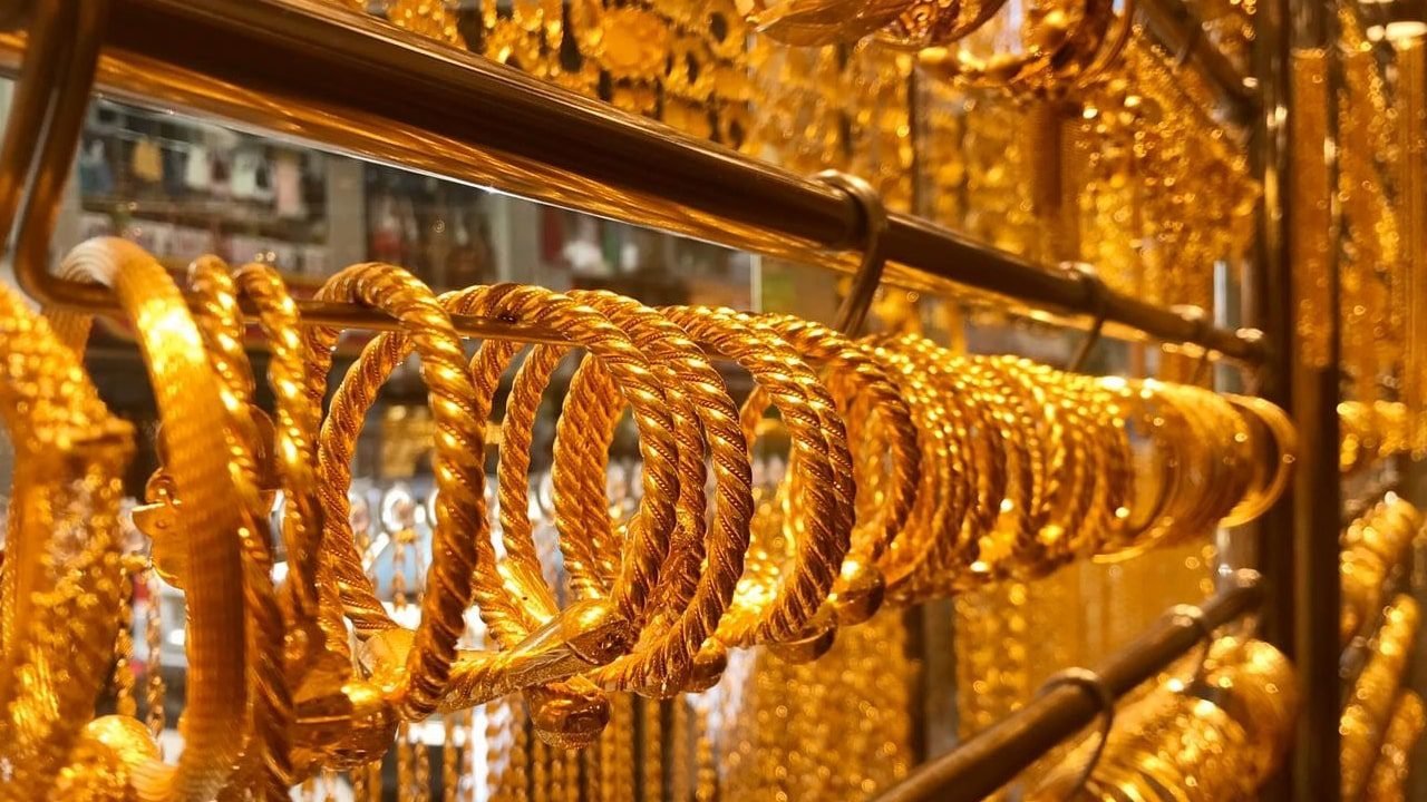 الاصفر بكام؟ سعر الذهب اليوم في مصر عيار 21 بالمصنعية بتاريخ 13 -12-2023 في جميع محلات الصاغة