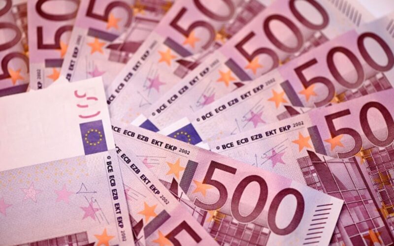 تعرف على اسعار اليورو في السوق السوداء بيع بالعالي اليوم الجمعة 26-4-2024 وبجميع البنوك