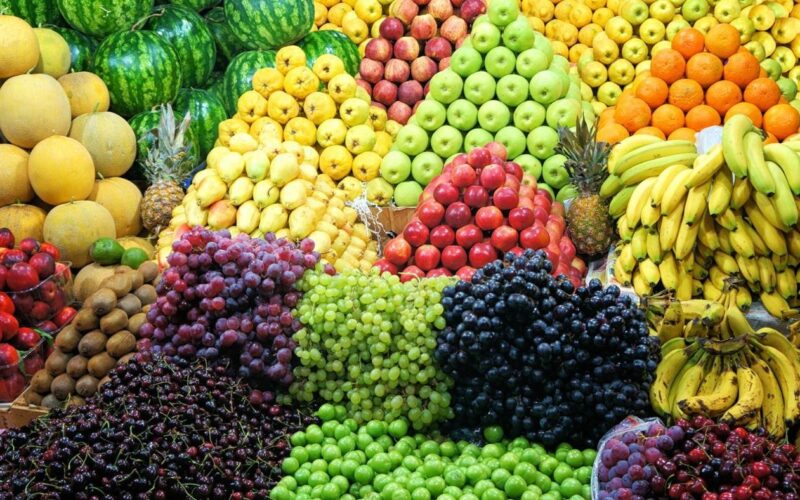 “بطيخ وخوخ” أسعار الفاكهة اليوم الجمعة 26 أبريل 2024 في الأسواق التجارية للمستهلك