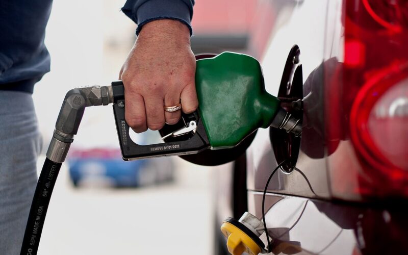 “البنزين بكام” سعر البنزين في مصر اليوم الاثنين 6 مايو 2024 وفقاً لقرار لجنة التسعير البترولية