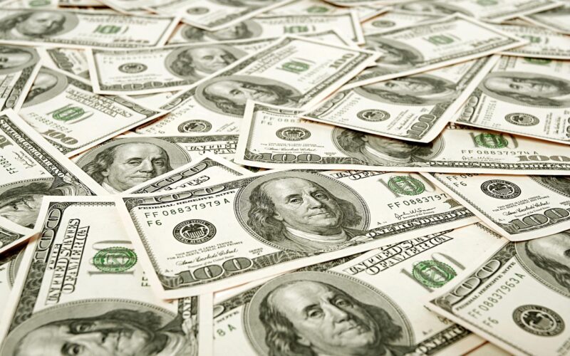 “الأمريكي على كام” سعر الدولار اليوم مقابل الجنيه المصري الأربعاء 1 مايو 2024 في السوق السوداء والبنوك