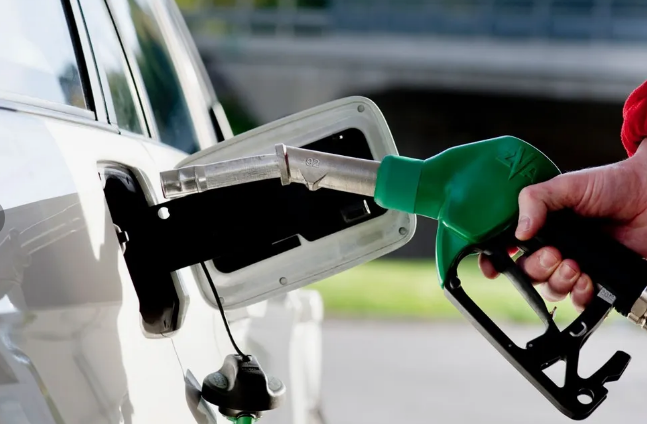 “شوف هتفول بكام” اسعار البنزين اليوم  الاربعاء الموافق 8 مايو 2024 بعد الزيادة الجديدة وفقا لقرارات وزير البترول