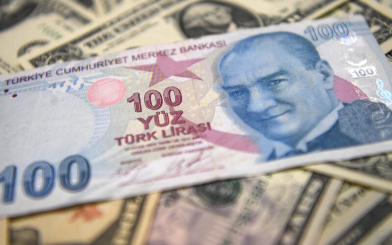 توقعات سعر الليرة التركية بنك لايف اليوم الاحد الموافق 5 مايو 2024 في السوق السوداء