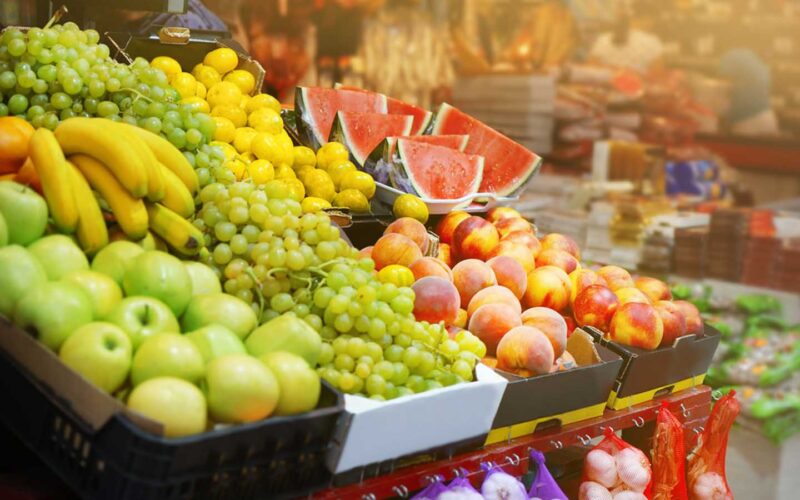 سعر العنب اليوم الأربعاء 1 مايو 2024 في الأسواق | جدول أسعار الخضار والفاكهة اليوم في سوق العبور
