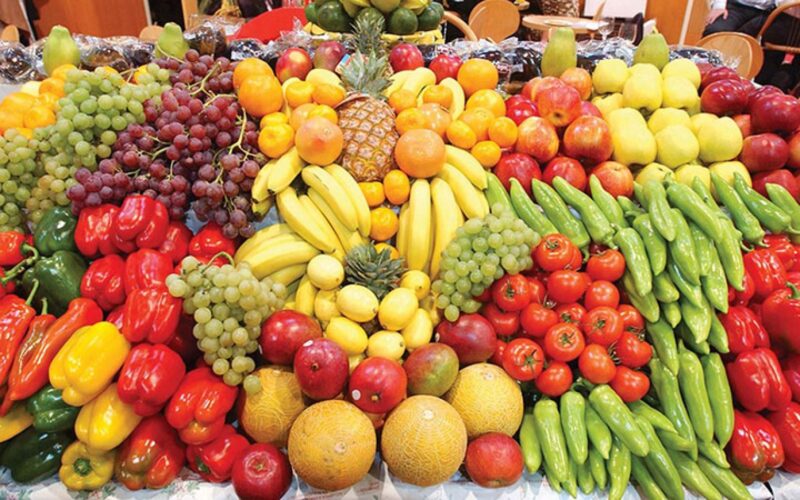 “خوخ وموز وبرقوق” أسعار الفاكهة اليوم الثلاثاء 28 مايو 2024 في سوق العبور لتجارة الجملة وللمستهلك