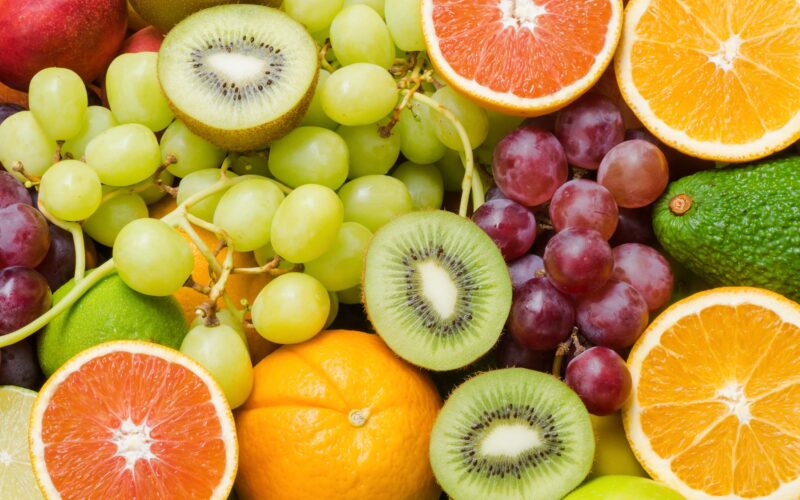 “الكيلو بكام” أسعار الفاكهة اليوم الثلاثاء 25 يونيو 2024 فى أسواق العبور
