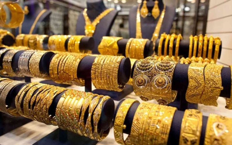“خلى العروسة تنقى الشبكة” أسعار الذهب اليوم في مصر عيار 21 بالمصنعية الاربعاء 3 يوليو 2024 فى محلات الصاغة